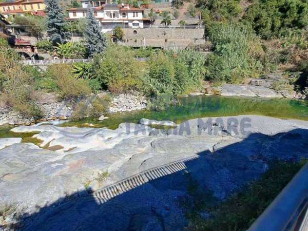 appartamento in vendita a Badalucco