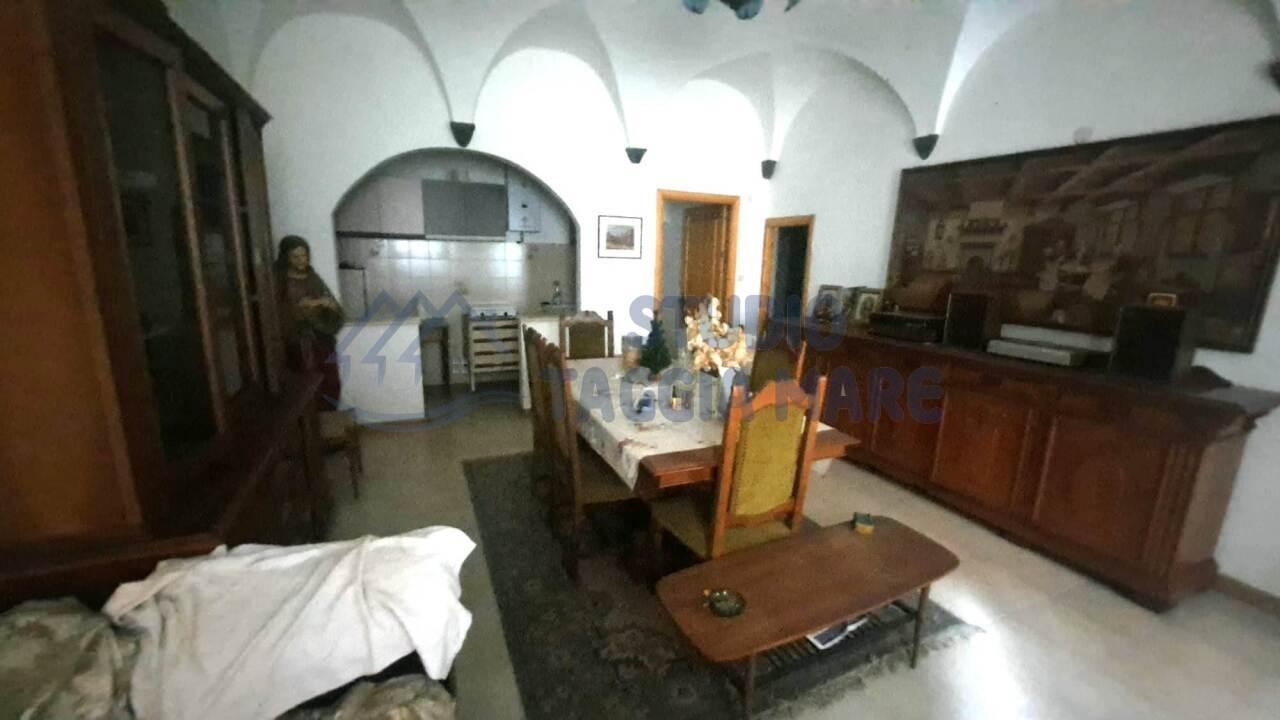 appartamento in vendita a Badalucco