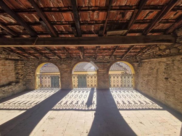 intera palazzina in vendita a Badalucco
