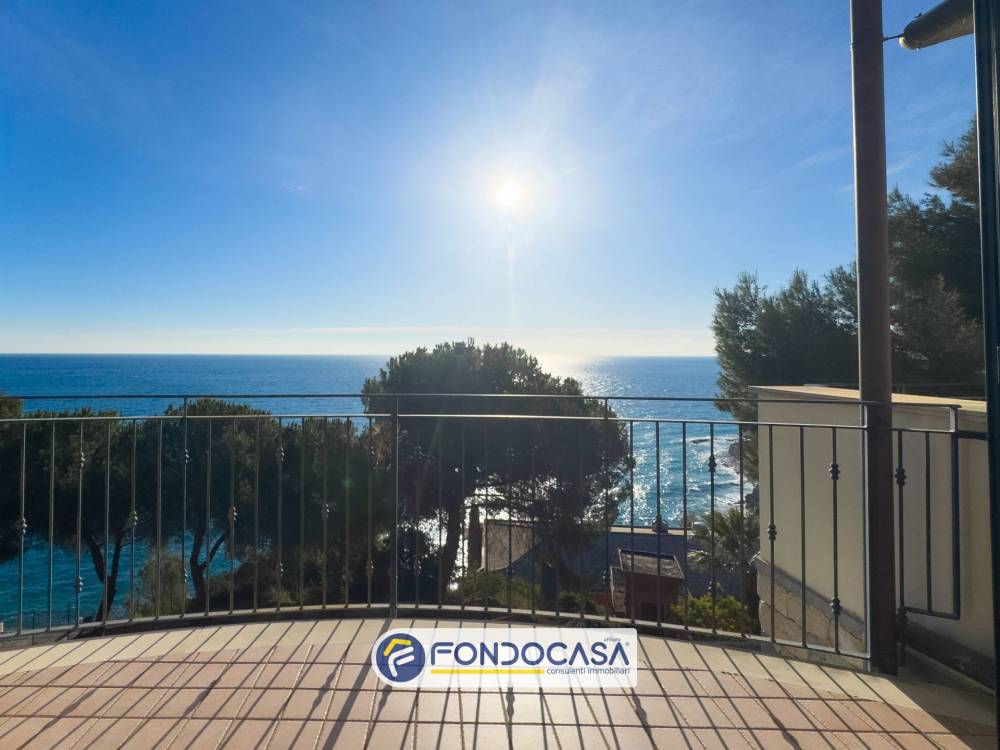 casa indipendente in vendita a Badalucco