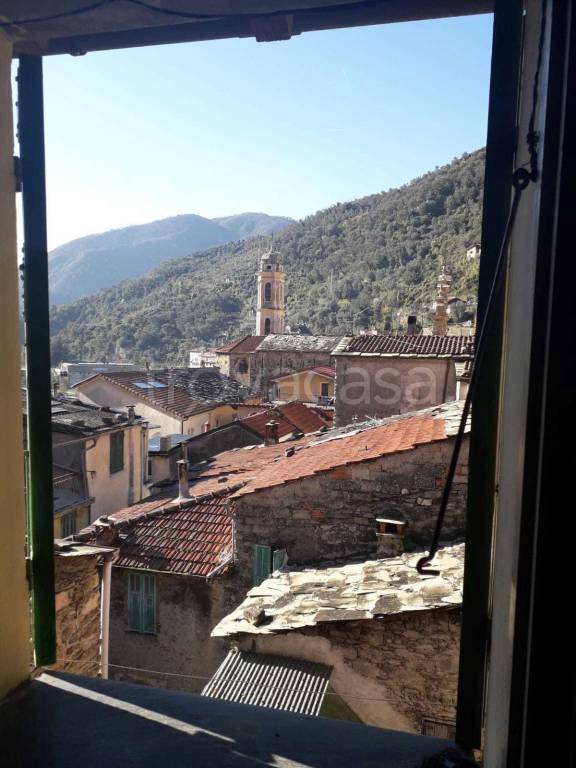 casa indipendente in vendita a Badalucco