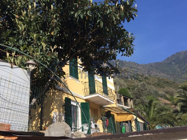 casa indipendente in vendita a Badalucco