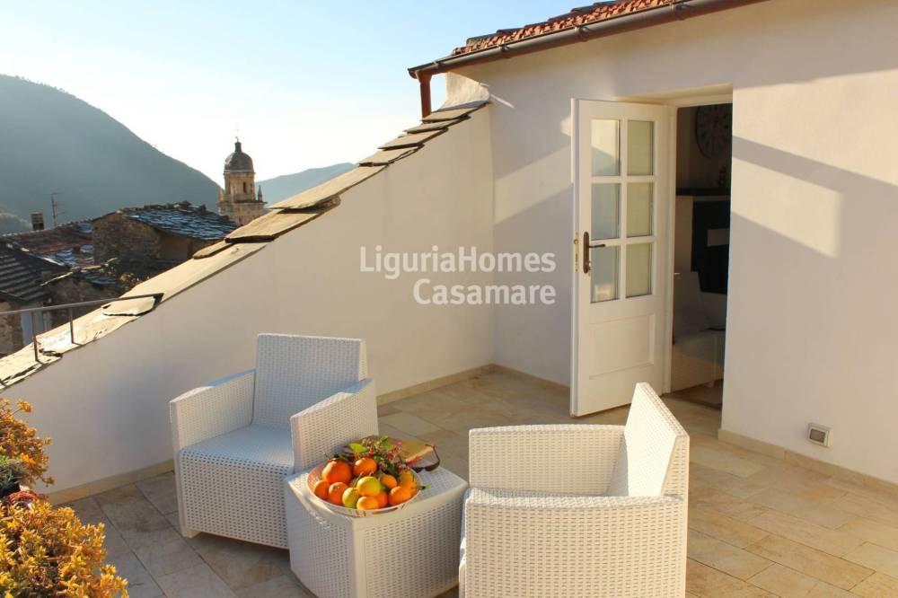 casa indipendente in vendita a Badalucco