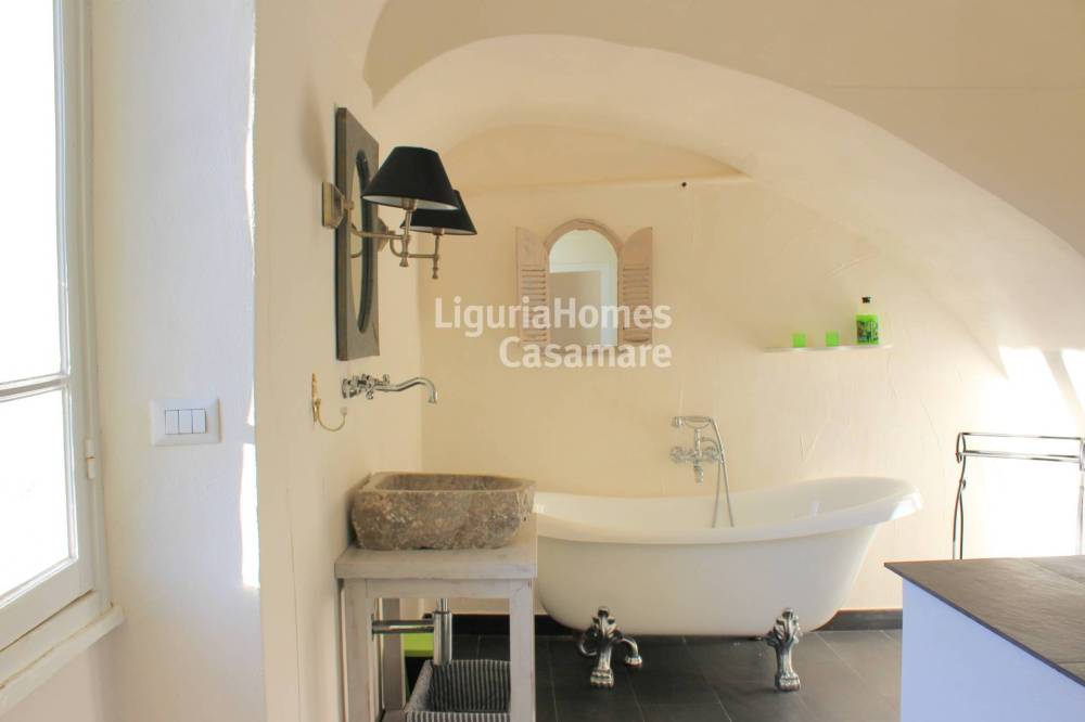 casa indipendente in vendita a Badalucco