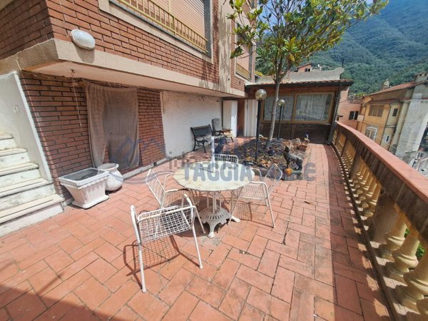 casa indipendente in vendita a Badalucco