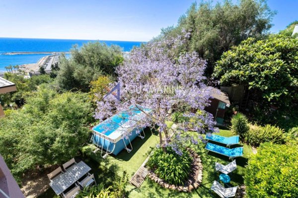 casa indipendente in vendita a Badalucco