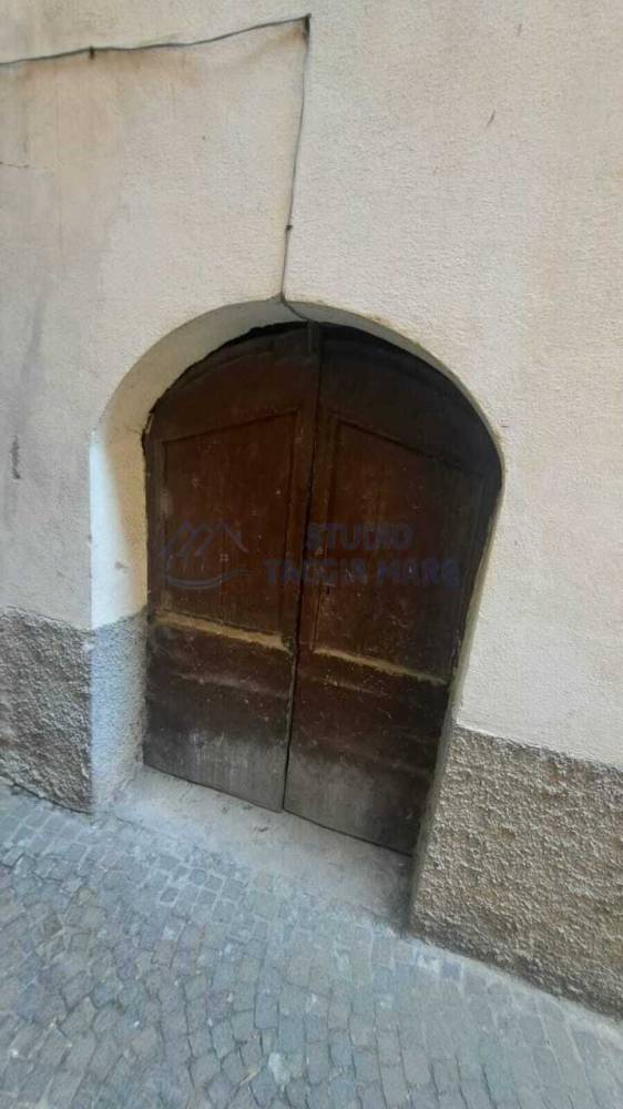 locale di sgombero in vendita a Badalucco