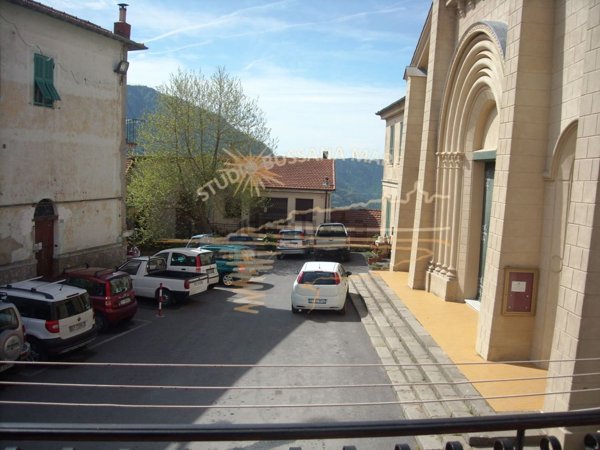 casa semindipendente in vendita a Bajardo
