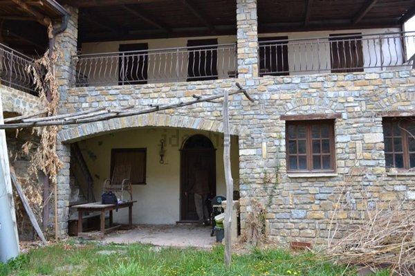 casa indipendente in vendita a Bajardo