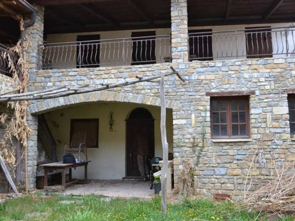 casa indipendente in vendita a Bajardo