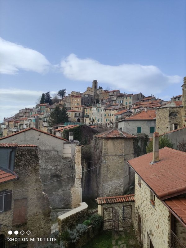 casa indipendente in vendita a Bajardo