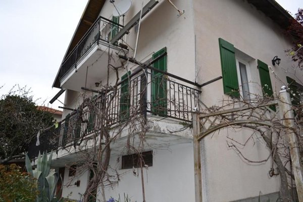 casa indipendente in vendita a Bajardo