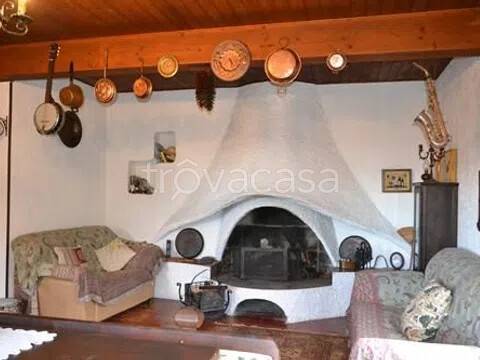casa indipendente in vendita a Bajardo in zona Berzi