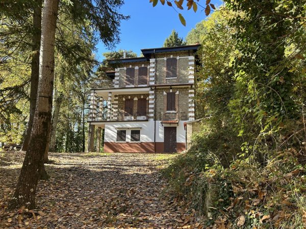 casa indipendente in vendita a Bajardo in zona Berzi