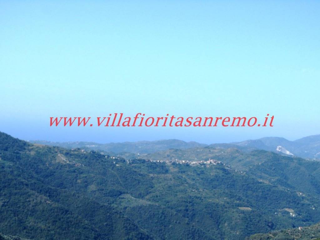 casa indipendente in vendita a Bajardo