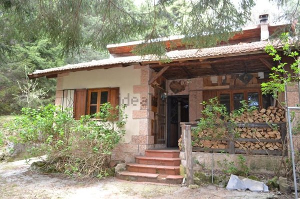casa indipendente in vendita a Bajardo in zona Berzi