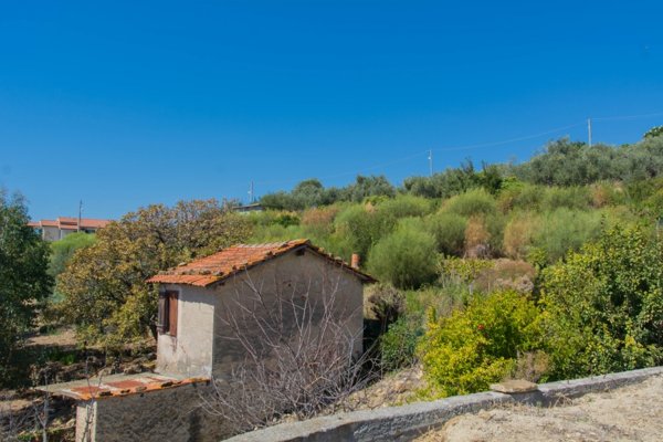 casa indipendente in vendita a Bordighera in zona Borghetto San Nicolò