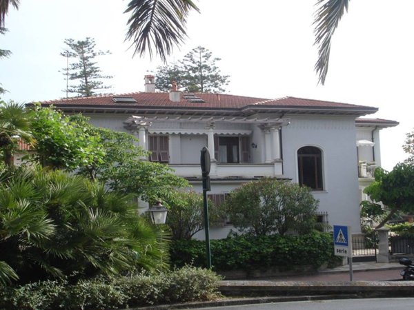 casa indipendente in vendita a Bordighera