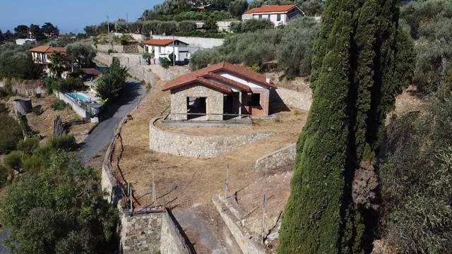 casa indipendente in vendita a Bordighera