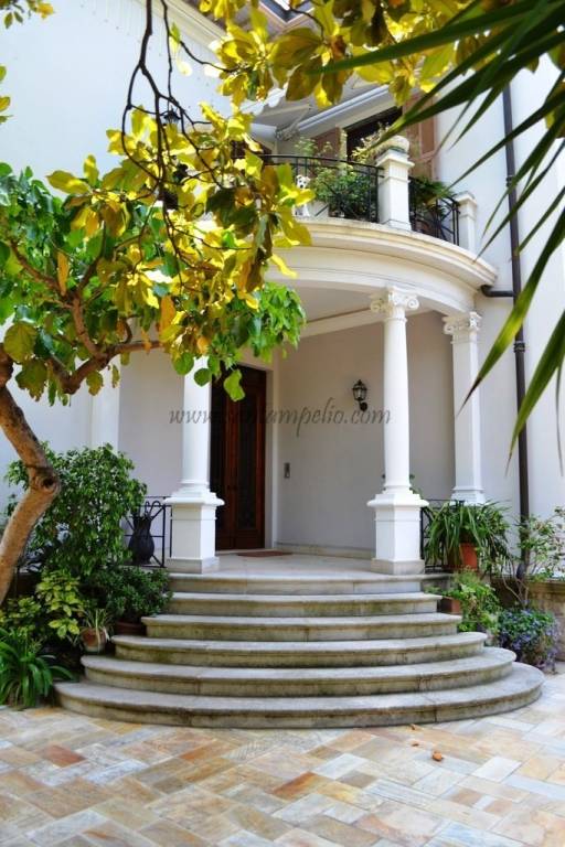 casa indipendente in vendita a Bordighera
