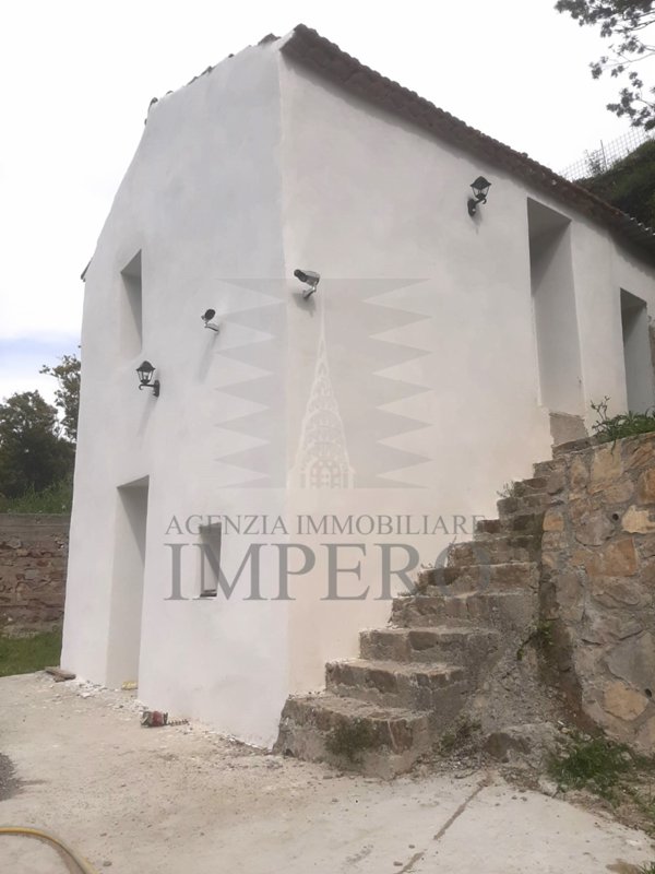 casa indipendente in vendita a Bordighera