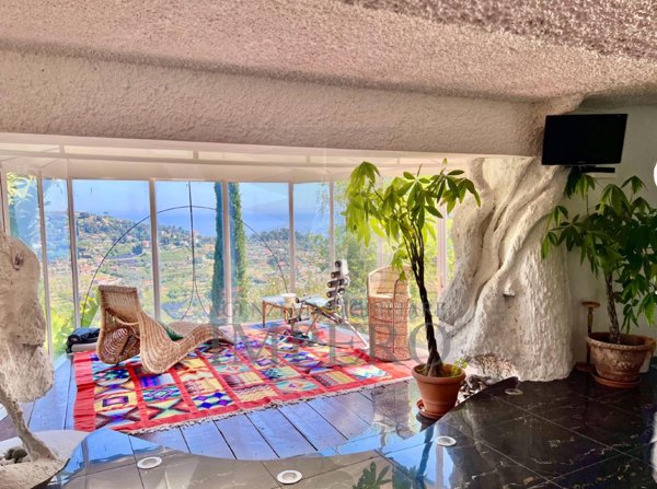 casa indipendente in vendita a Bordighera