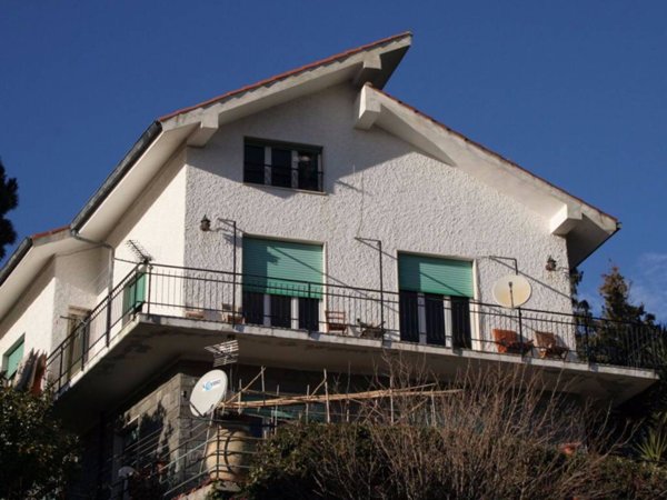 casa indipendente in vendita a Bordighera in zona Sasso