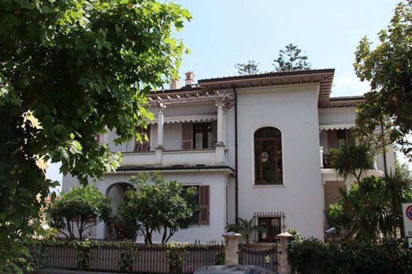 casa indipendente in vendita a Bordighera