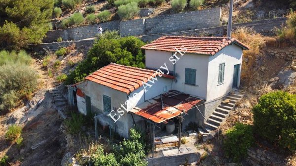 casa indipendente in vendita a Bordighera