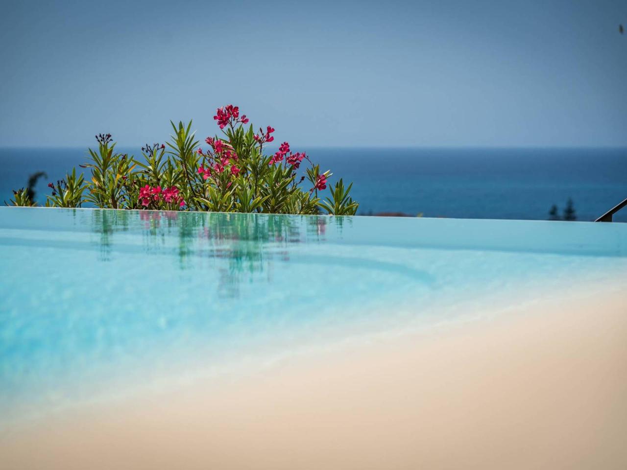 casa indipendente in vendita a Bordighera