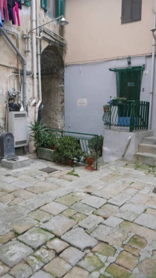 appartamento in vendita a Bordighera in zona Borghetto San Nicolò