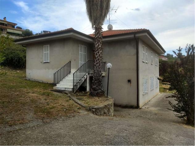 casa indipendente in vendita a Bordighera