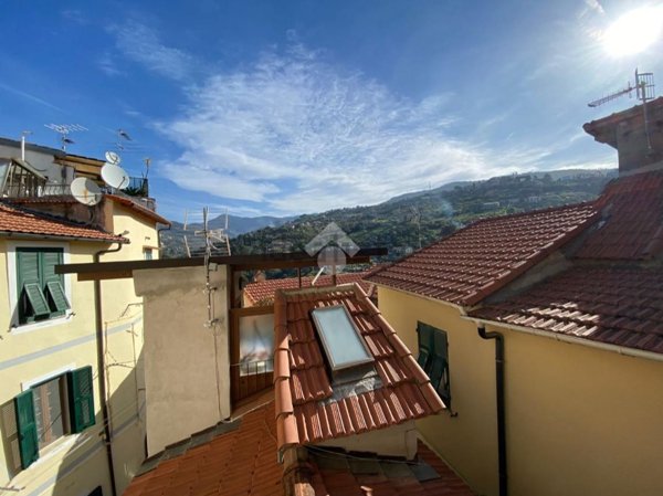 appartamento in vendita a Bordighera in zona Borghetto San Nicolò