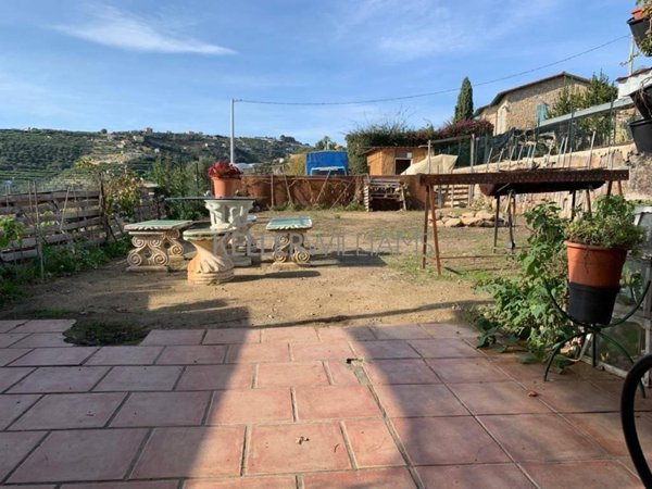 casale in vendita a Bordighera