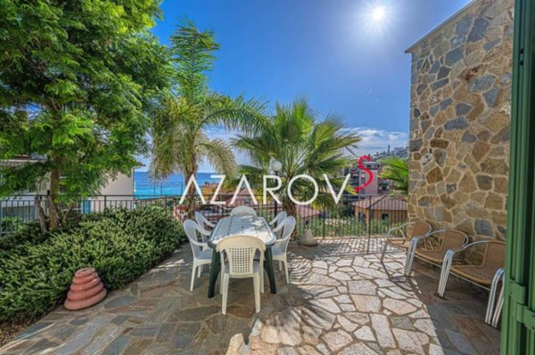 casa indipendente in vendita a Bordighera