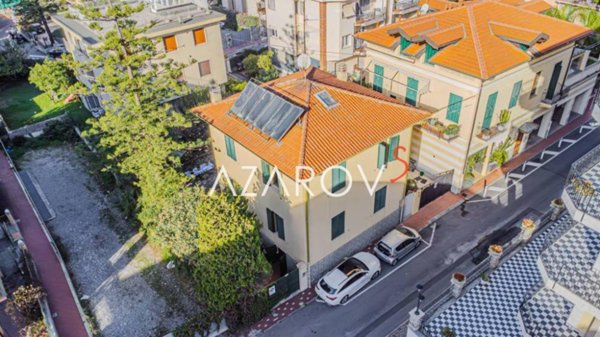 casa indipendente in vendita a Bordighera