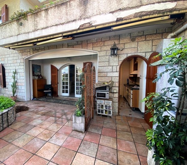 casa indipendente in vendita a Bordighera