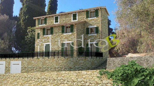 casa indipendente in vendita a Bordighera in zona Sasso