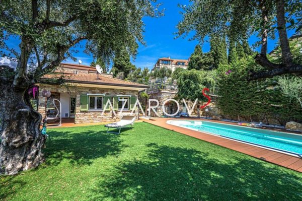 casa indipendente in vendita a Bordighera