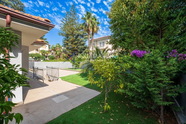 casa indipendente in vendita a Bordighera
