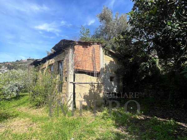 casa indipendente in vendita a Bordighera