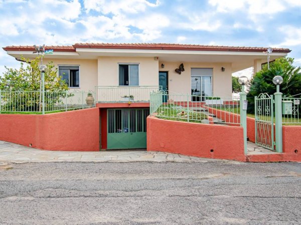 casa indipendente in vendita a Bordighera