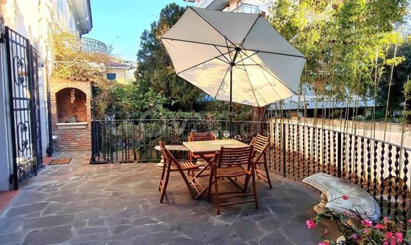 casa indipendente in vendita a Bordighera