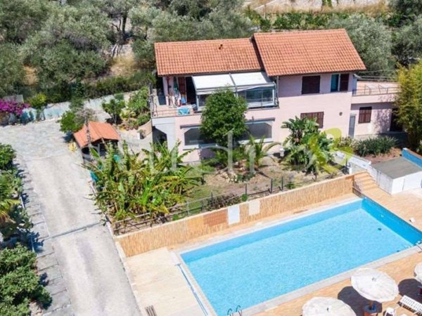 casa indipendente in vendita a Bordighera