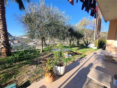 casa indipendente in vendita a Bordighera
