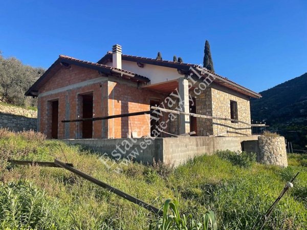 casa indipendente in vendita a Bordighera in zona Sasso