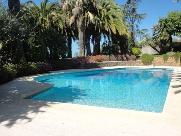 casa indipendente in vendita a Bordighera