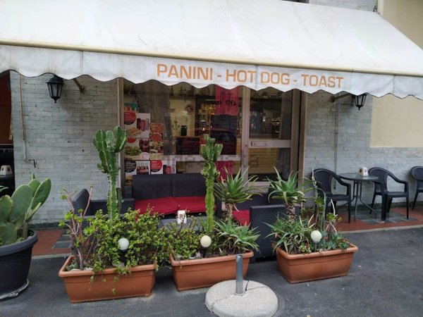 locale commerciale in vendita a Bordighera