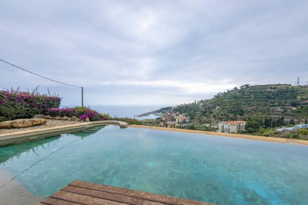 casa indipendente in vendita a Bordighera
