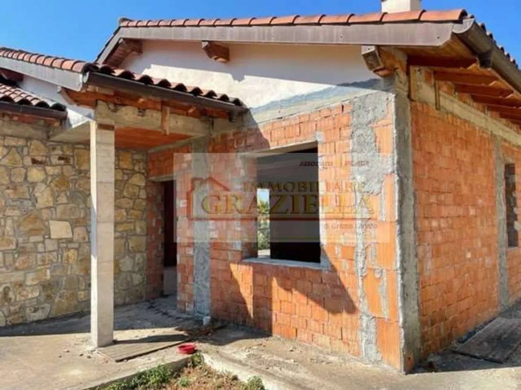 casa indipendente in vendita a Bordighera in zona Sasso